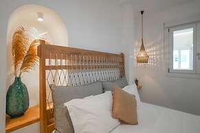 Mykonos 22 Superb Town Penthouse With Jacuzzi Spa