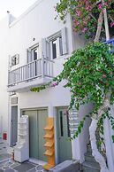 Mykonos 22 Superb Town Penthouse With Jacuzzi Spa