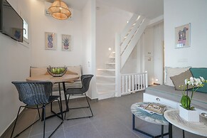 Mykonos 22 Superb Town Penthouse With Jacuzzi Spa