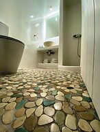 Mykonos 22 Superb Town Penthouse With Jacuzzi Spa