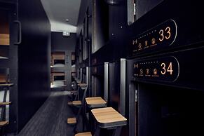 Capsule Hotel