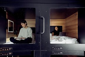 Capsule Hotel