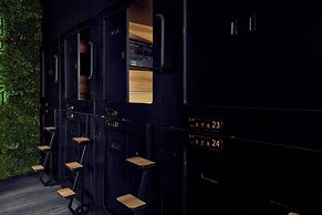 Capsule Hotel