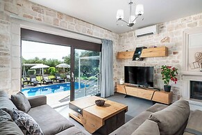 Villa Azure Palatial