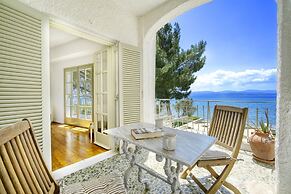 Salt Stone Beach Front Retreat by Estia