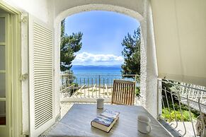 Salt Stone Beach Front Retreat by Estia