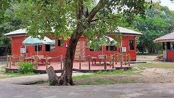 La Campagne Tropicana Beach Resort