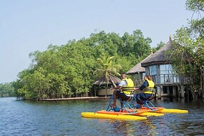 La Campagne Tropicana Beach Resort