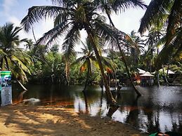 La Campagne Tropicana Beach Resort