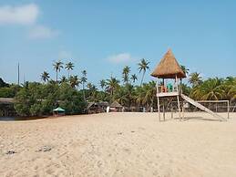 La Campagne Tropicana Beach Resort