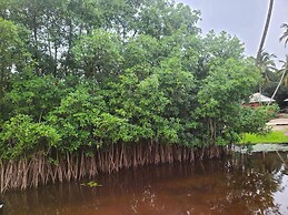 La Campagne Tropicana Beach Resort