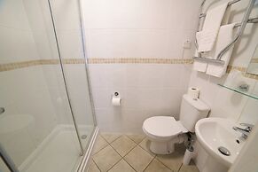 Rooms At 95 Long Street