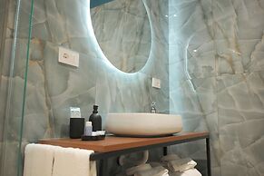 Toledo Luxury Rooms - LR Collection