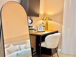 Toledo Luxury Rooms - LR Collection