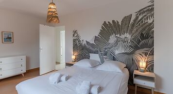 Charming House 300m From the sea
