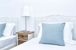 Villa Glyfada a Private Fully Equipped gem