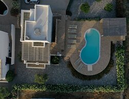 Villa Glyfada a Private Fully Equipped gem