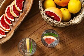 Sea La Vie Apartment