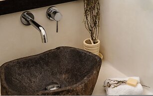 Sea La Vie Apartment