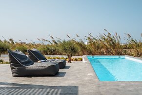 Villa Ama Plaka With 3 Bedrooms and 3 Bathrooms