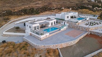 Villa Luxcia Located in Galanado Naxos