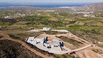 Villa Luxcia Located in Galanado Naxos