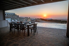 Villa Luxcia Located in Galanado Naxos