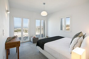 Villa Luxcia Located in Galanado Naxos