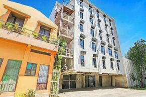 MyTown Madrid, Classy Hostel Bunkbeds Makati Metro Manila