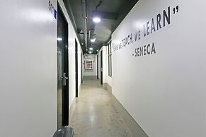 MyTown Madrid, Classy Hostel Bunkbeds Makati Metro Manila