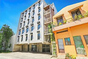 MyTown Madrid, Classy Hostel Bunkbeds Makati Metro Manila