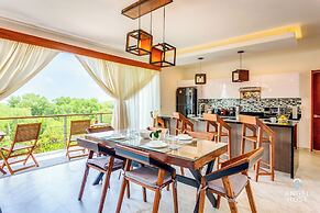 Jungle & Ocean View Condos