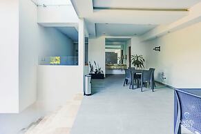 Jungle & Ocean View Condos