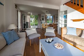 Family House With sea View