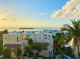 Cascada by Andiani Travel