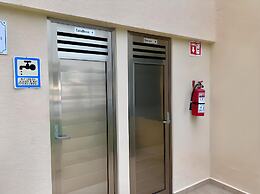 Beachfront and Ocean View Apartment