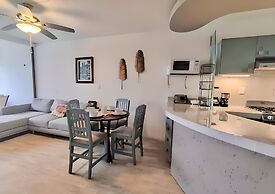 Beachfront and Ocean View Apartment