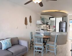 Beachfront and Ocean View Apartment