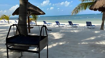 Beachfront and Ocean View Apartment