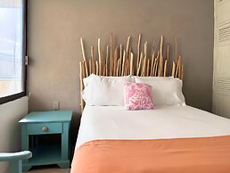 Beachfront and Ocean View Apartment