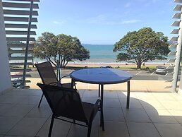 Paihia Beach Front 1 bedroom Apartment