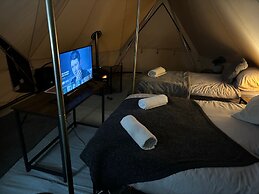 Cozy Hot Tent With Log Burner & Hot Tub Left Tent