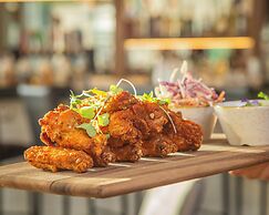 AC Hotel BY Marriott Ottawa Dwtn