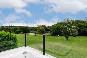 The Duck Pond - Countryside Hot Tub