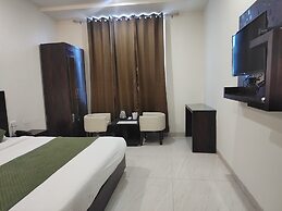 The Leisure Cave Premier