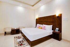 The Leisure Cave Premier