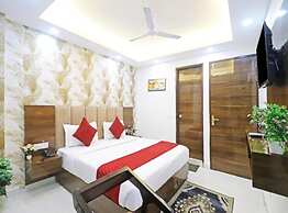 Hotel Vijaydeep Place Near Delhi Airport