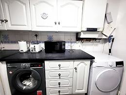 Comfortable Stay - Ivor St