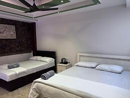 Karmaliz Casa Del Lake