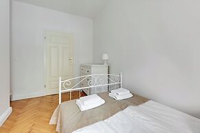 Old Town View - Green Gate by Downtown Apartments